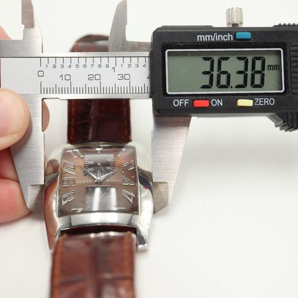 Guess Mens 37mm Brown Barrel Dial Watch 24 Hour Date Leather Strap w New Battery - Picture 2 of 14